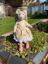 Load image into Gallery viewer, Rosehip the Mouse